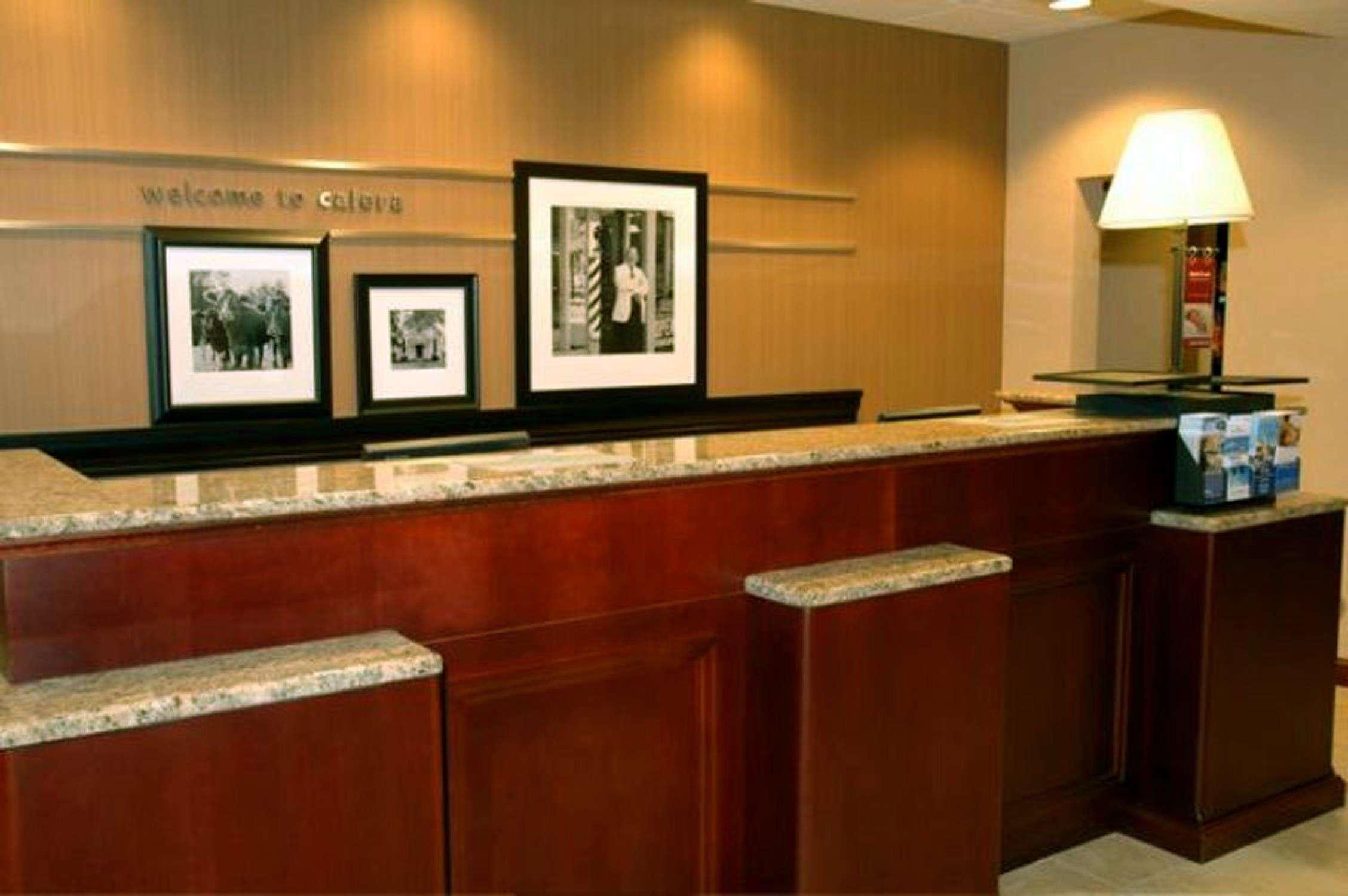 Hampton Inn Calera מראה פנימי תמונה
